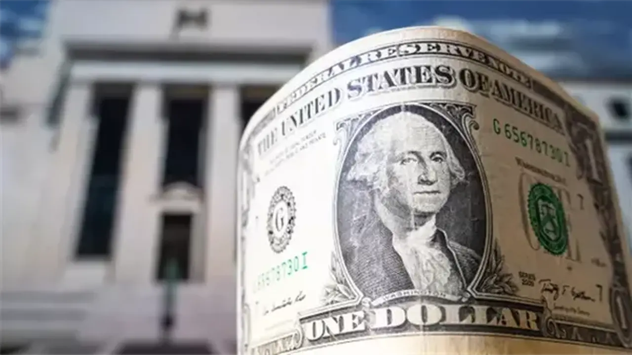 ترقب في المصارف.. أسعار العملات أمام الجنيه قبل اجتماع البنك المركزي المنتظر